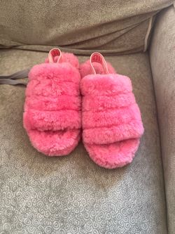 💗 Pink UGG Fluffy Slippers / Sandals 💗
