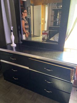 Cabinets with mirror