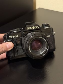 Minolta X700 W 50mm 2.0 SLR 35mm Film Camera