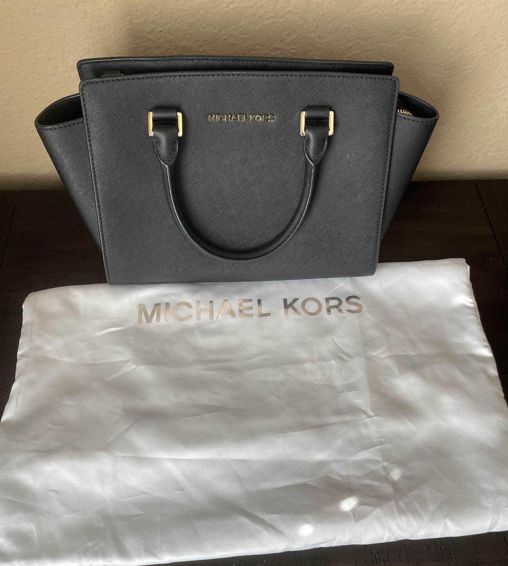 Michael Kors Purse/Bag