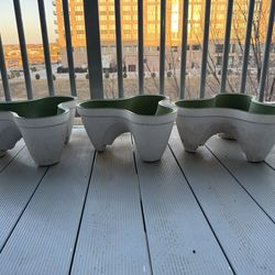 Set of 3 Tri-Lobe Planters