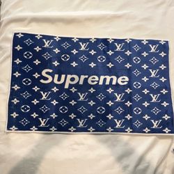 Graphic Area Rugs