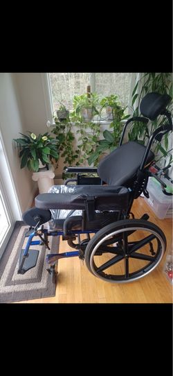 Tilt wheel chair