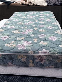 USED TWIN SIZE MATTRESS ONLY