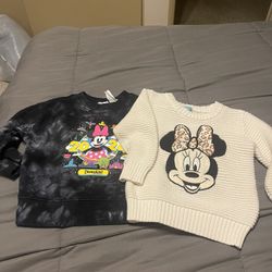 11.   Disney Minnie Mouse Black Disneyland Sweatshirt & Minnie Mouse Beige Sweater - Size 24 Mths