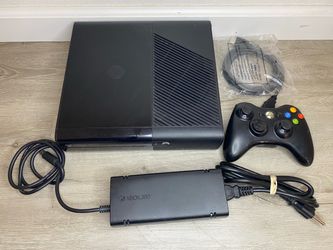 Microsoft Xbox 360 E Console 320 GB Model 1538 With OEM Controller & Cables HDMI