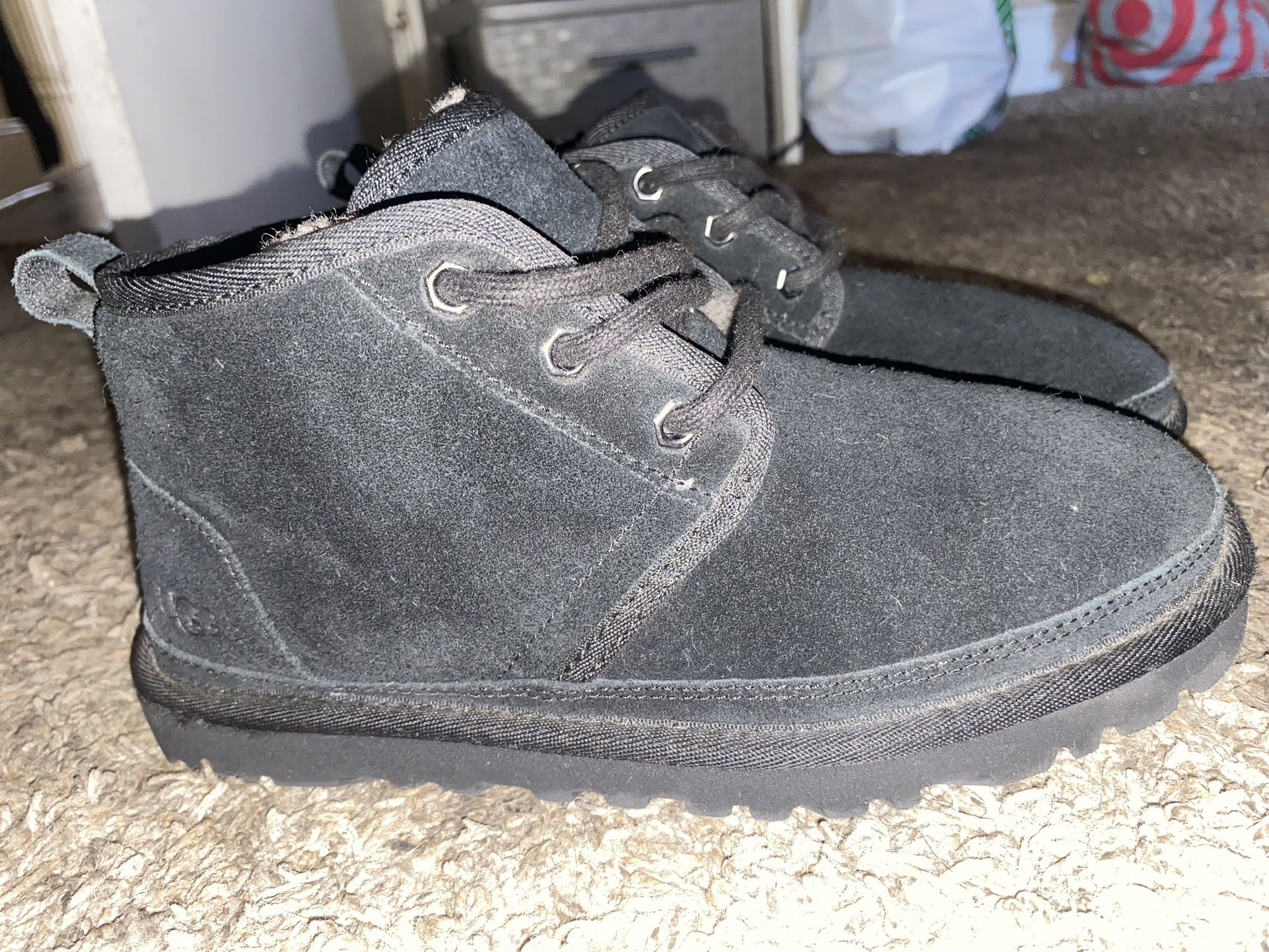 Black UGG Neumal 5Y