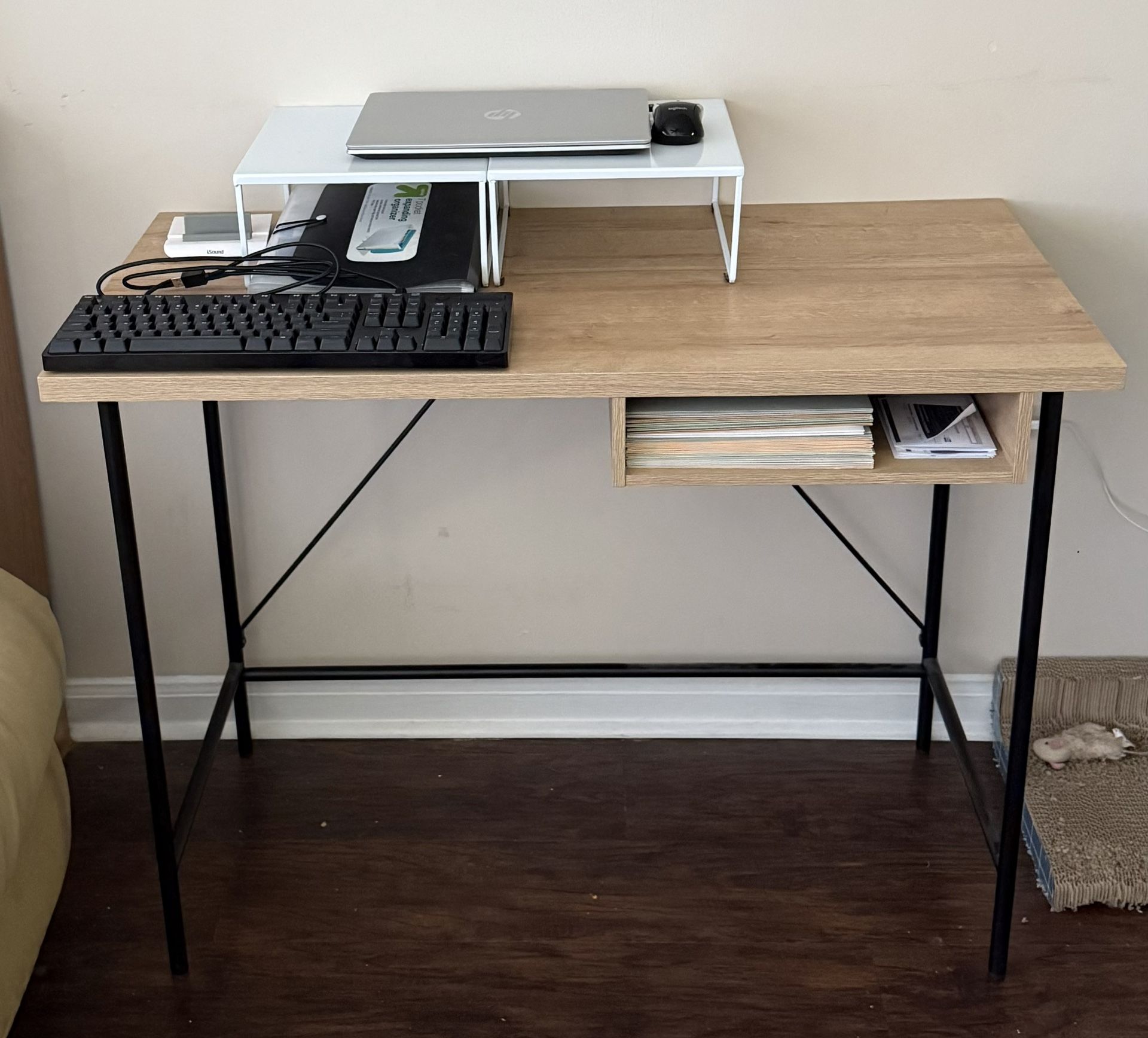 Small desk
