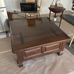 Beautiful Wooden Coffeetable