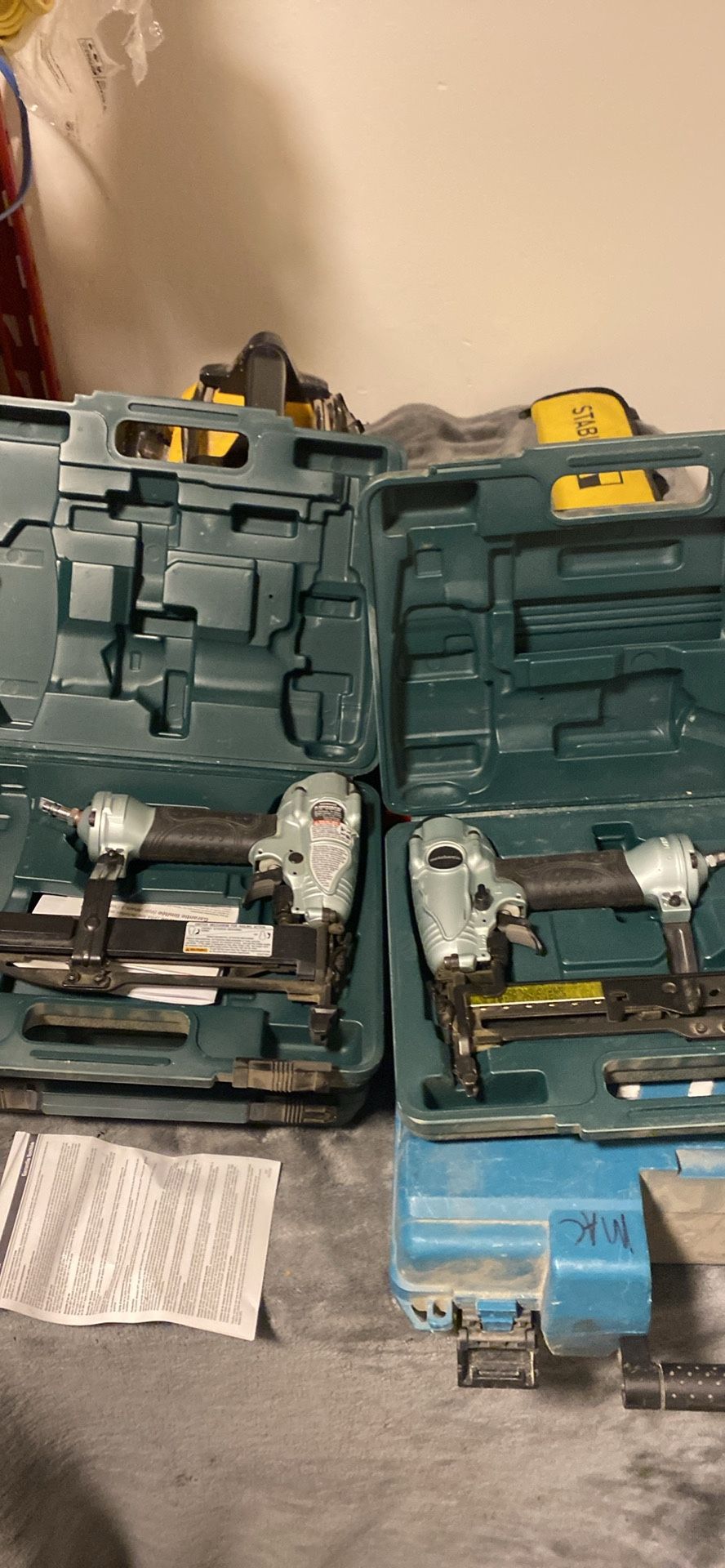 Metabo Hpt Pneumatic 1 1/2” Staple Guns