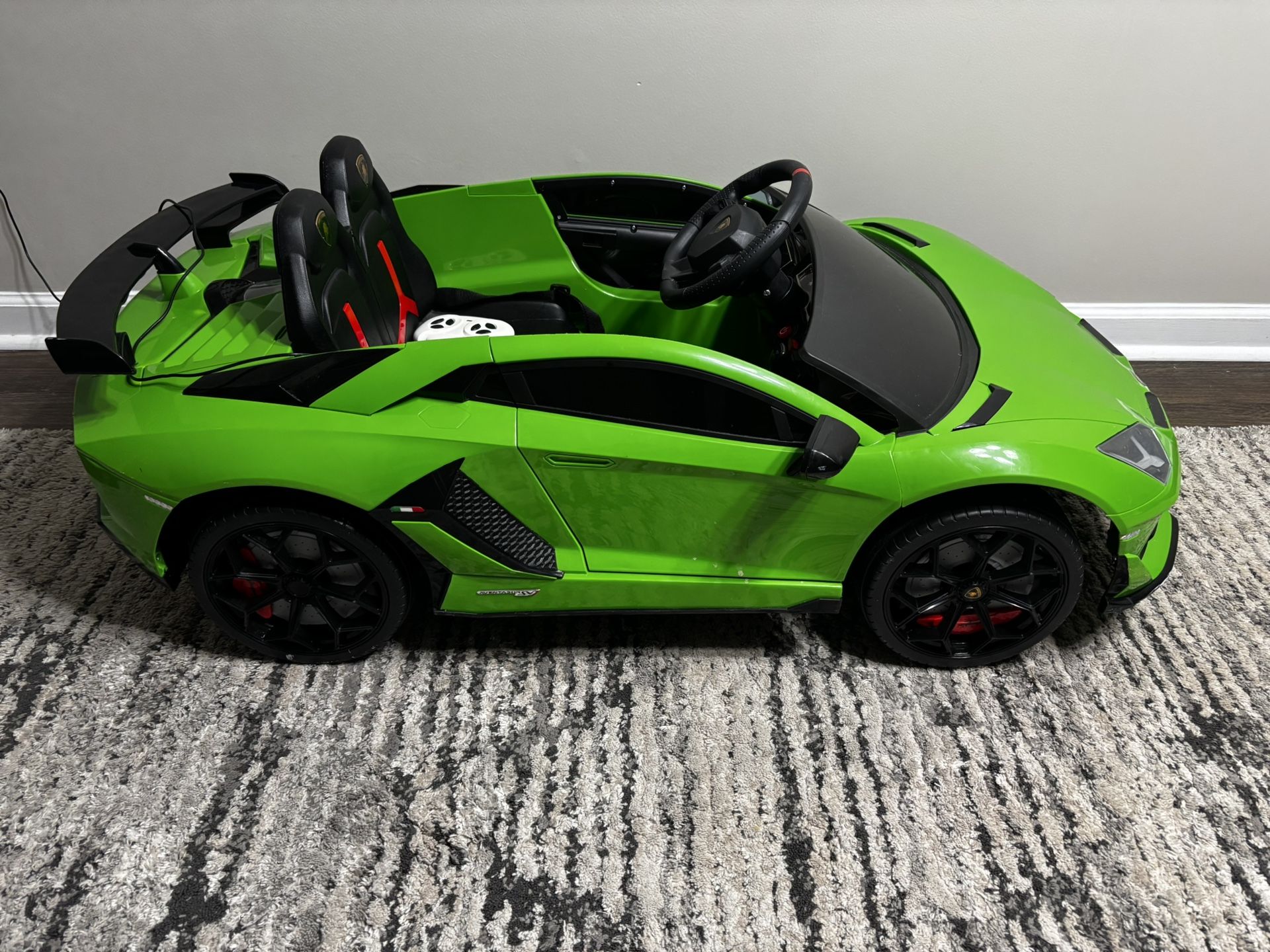 Kids Ride-On Lamborghini Green