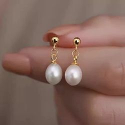 Non-nucleus Pearl Earrings