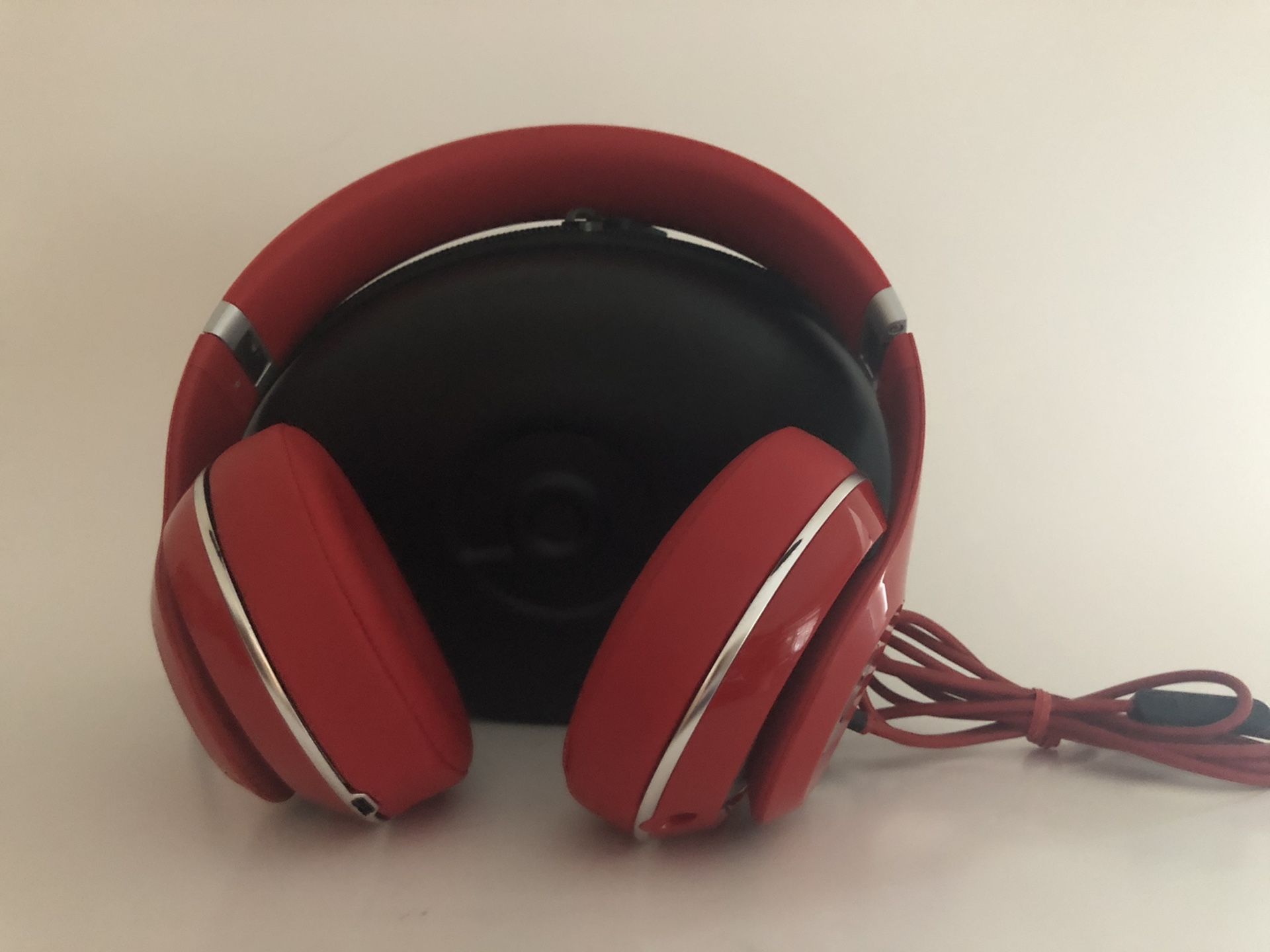 Authentic Red Beats Studio 2 ***NON WIRELESS *** Headphones