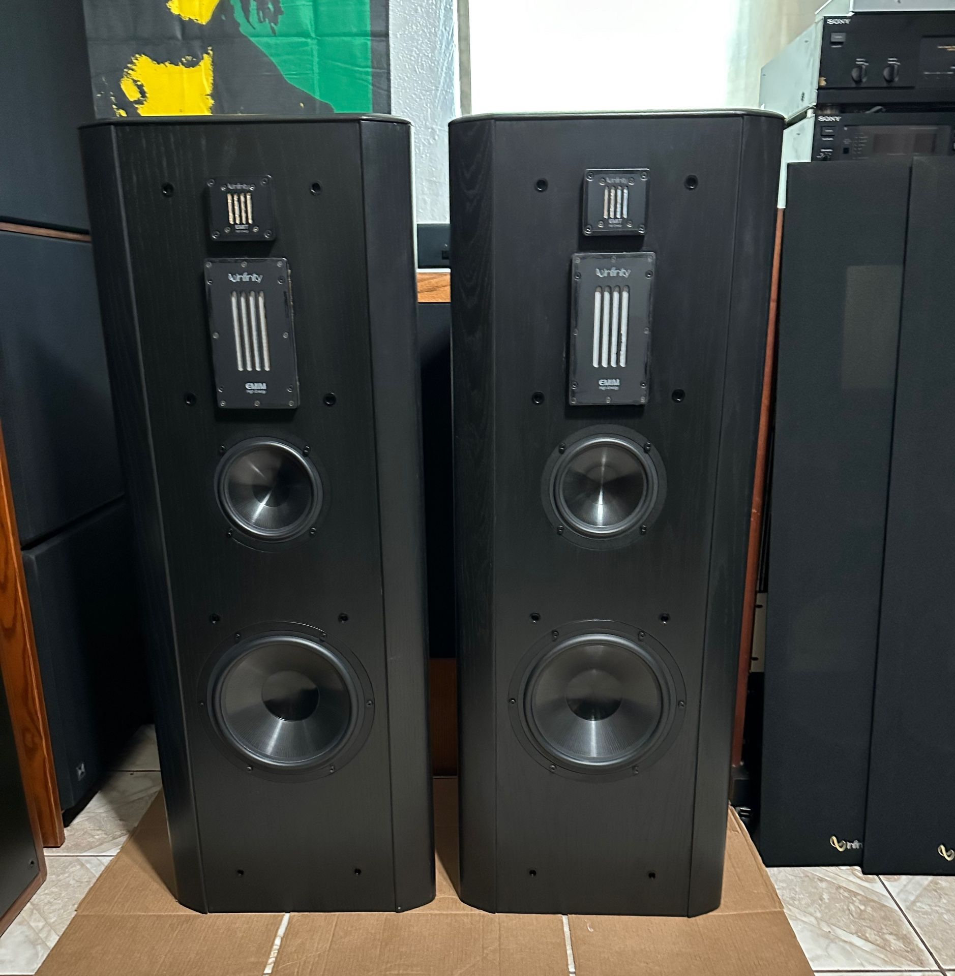 Infinity Renaissance 90 Speakers. Comes With Spikes, Beautiful Work Great.
