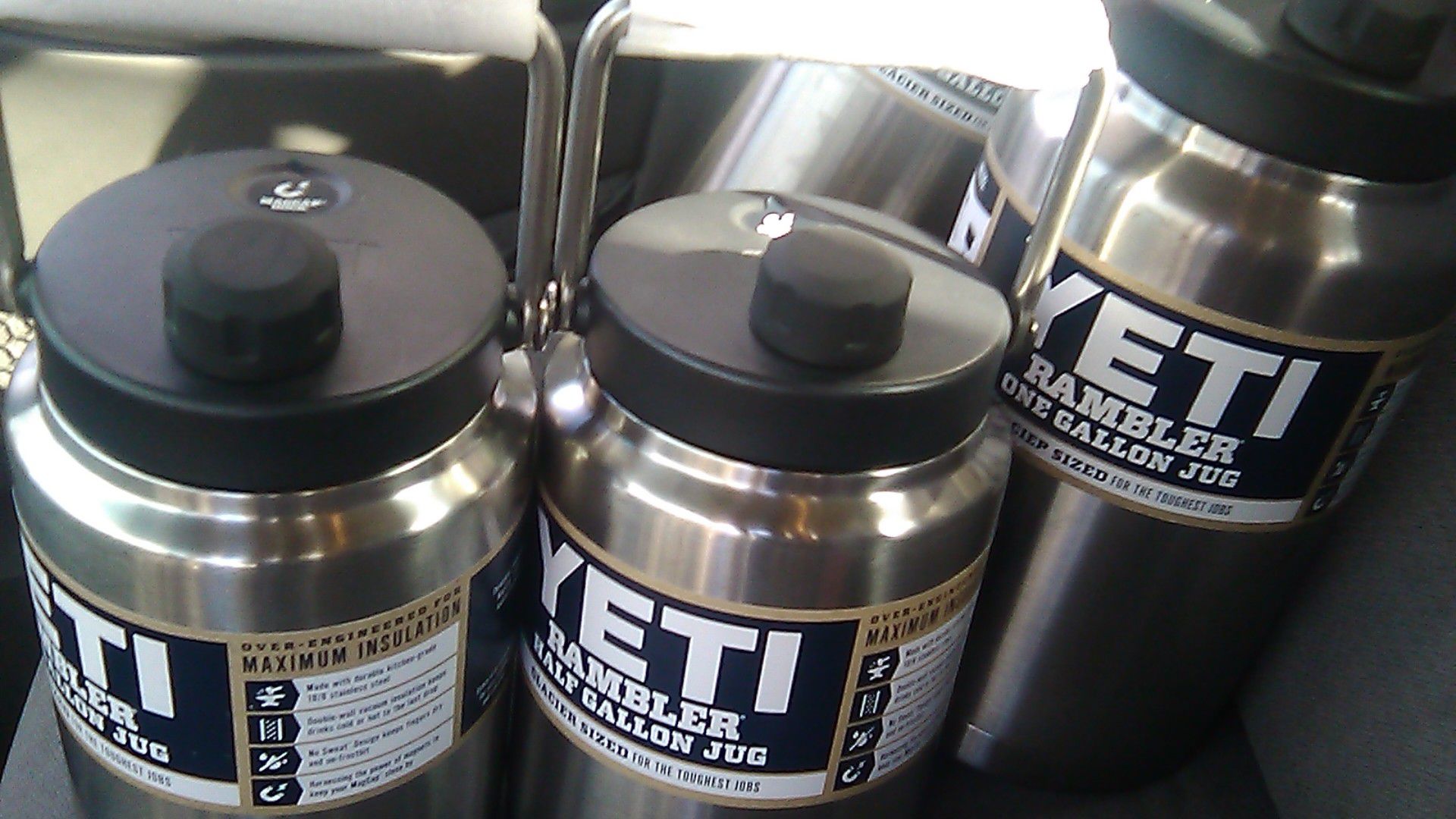 Yeti one gallon jugs two of them and one half gallon jugs the one gallon jugs worth 129.99$ the half gallon jugs 99.00$
