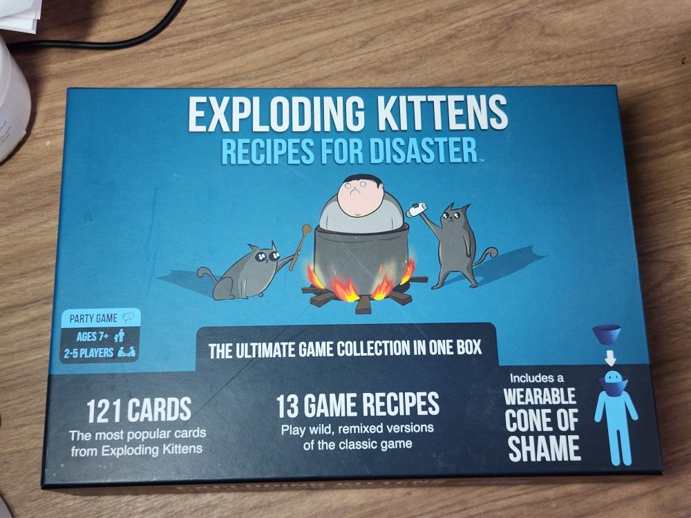 Exploding Kittens Recipes for Disaster 2-5 Players - Ages 7+ - Party & Family Card Game