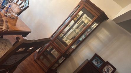 China cabinet lights up at top and bottom