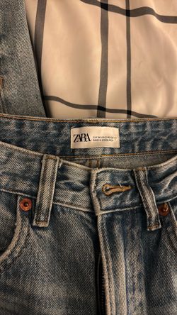 Zara wide-leg jeans size 2