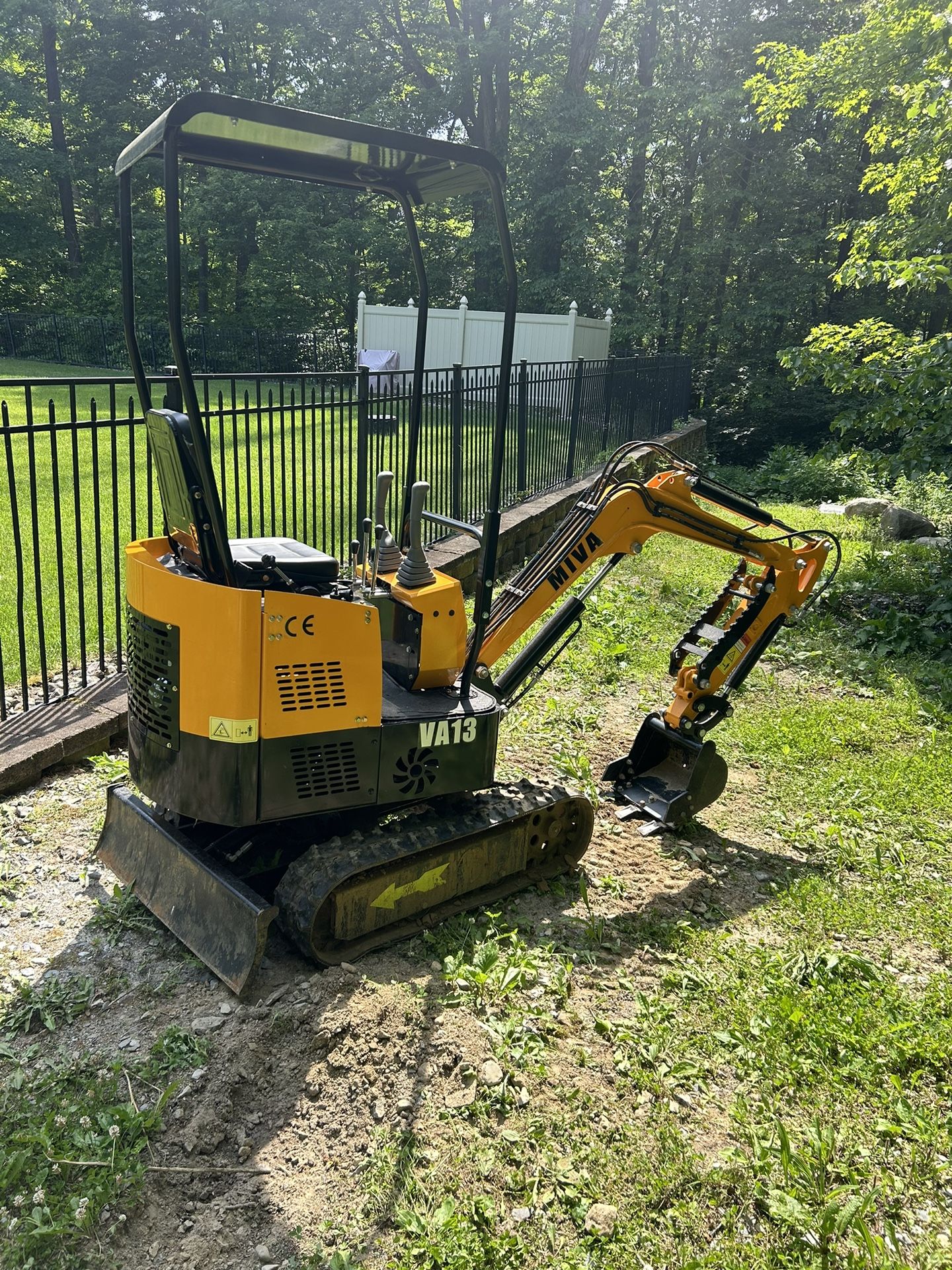 Miva Va13 Mini Excavator 