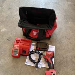 Milwaukee M-18 Impact Driver  Charger  2.0. Battery Tool Kit