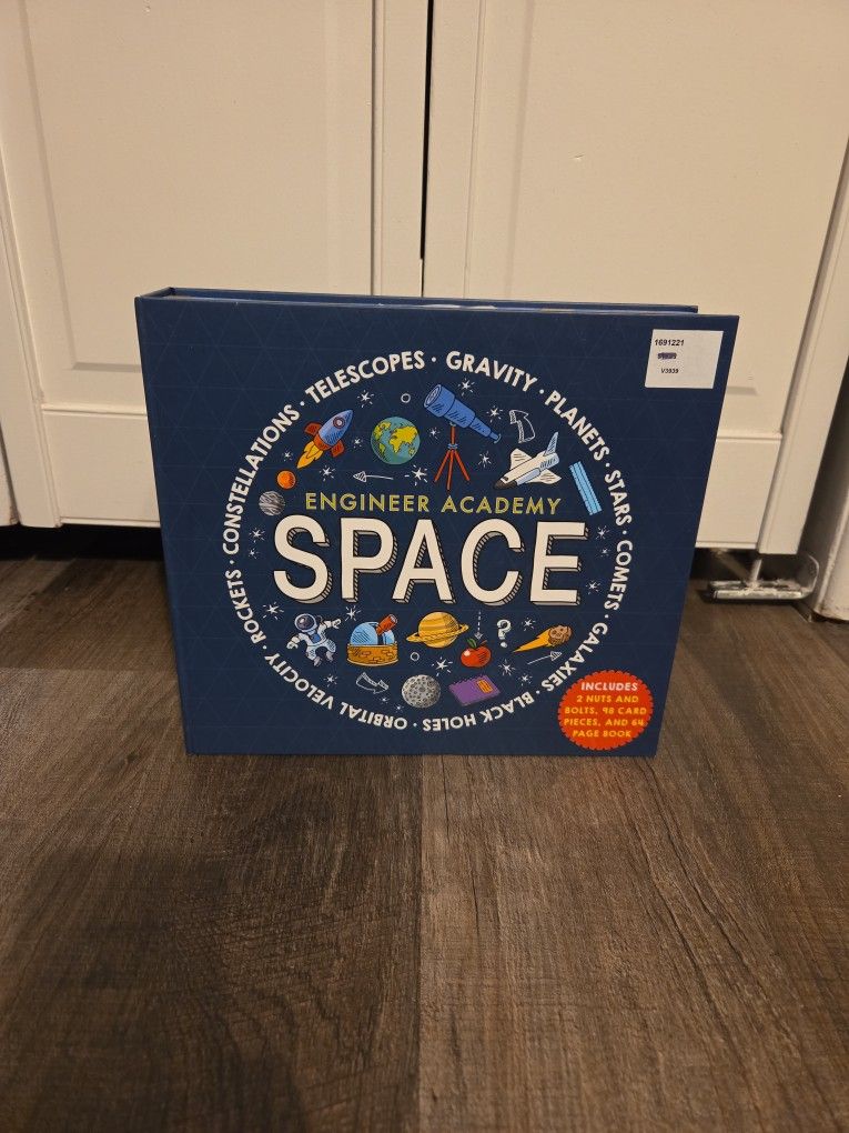 Engineer Academy Space Book And Model Set