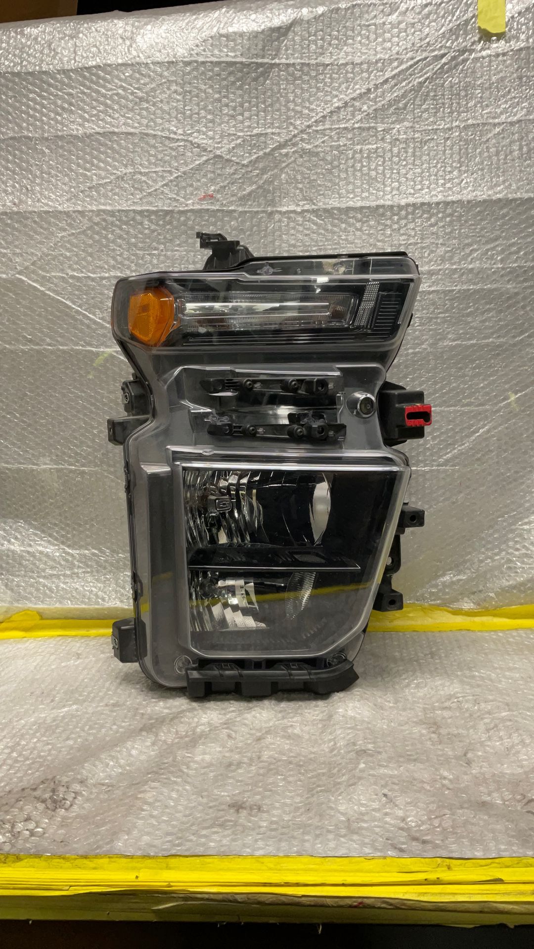 2020-2023 Chevrolet Silverado Right Headlight