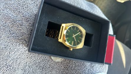 Nixon watch