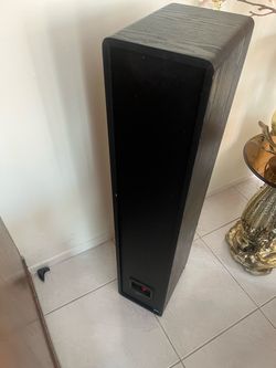 Set of Floorstanding Tower Speaker