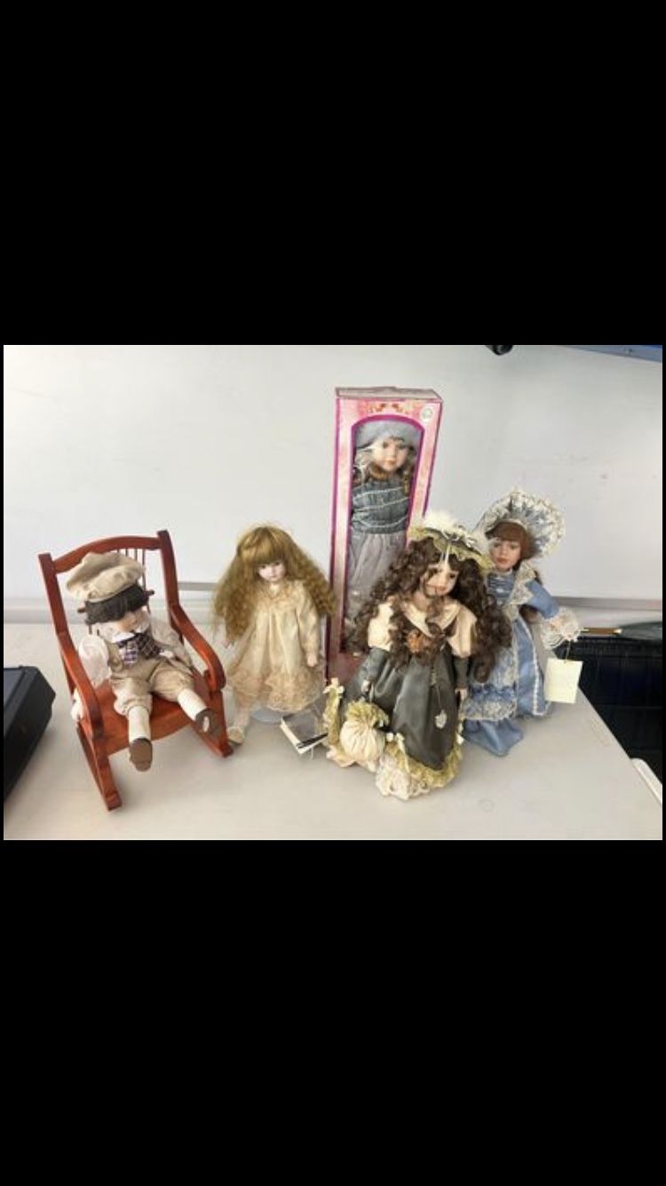 Antique dolls 