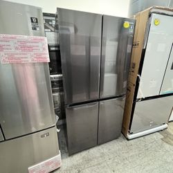 SAMSUNG COUNTER DEPTH REFRIGERATOR 