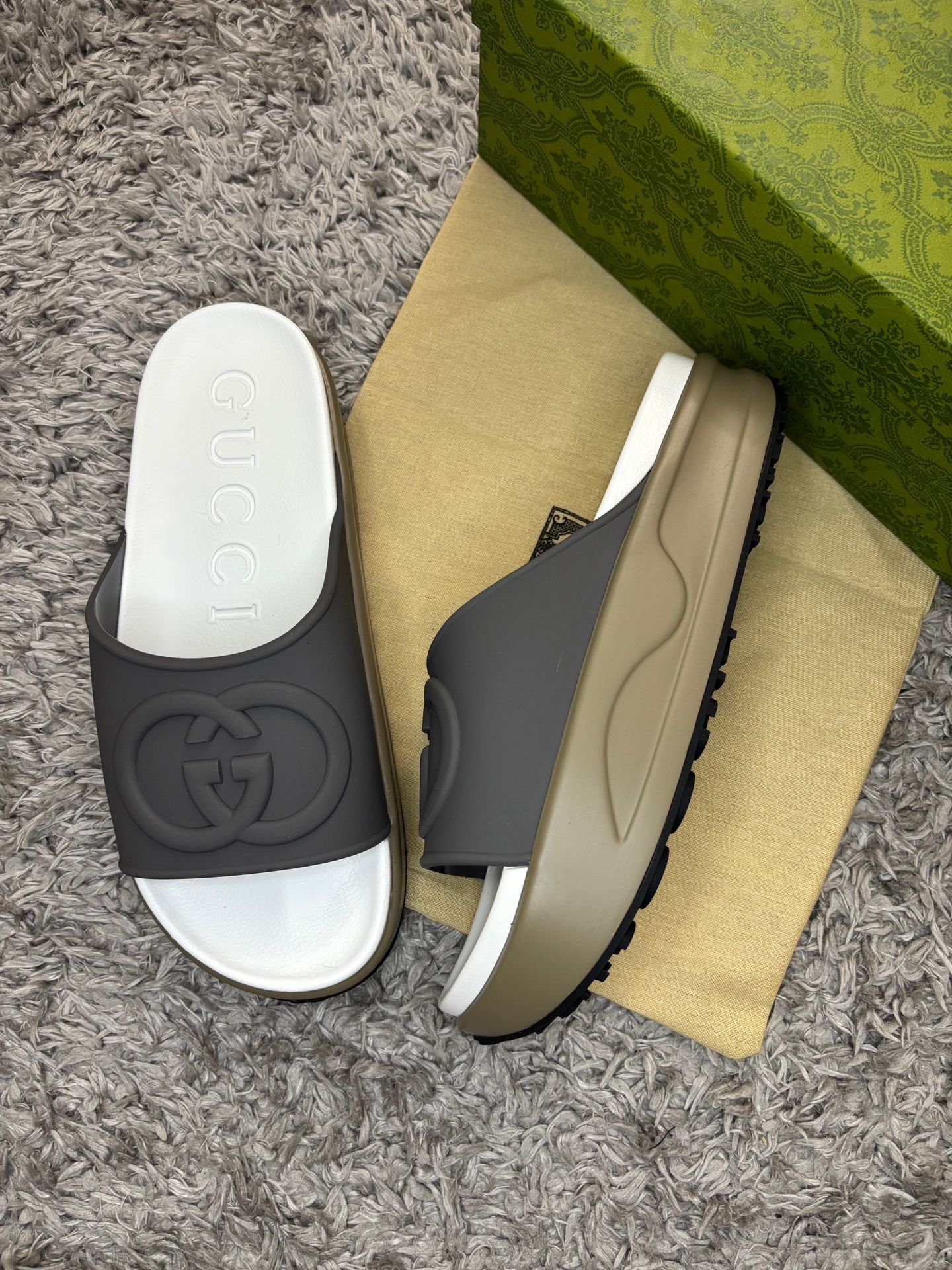 Gucci slides size 10us 44eur