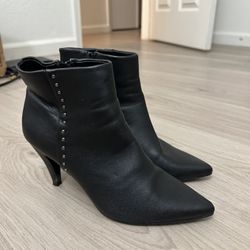 Woman Boots Size 7