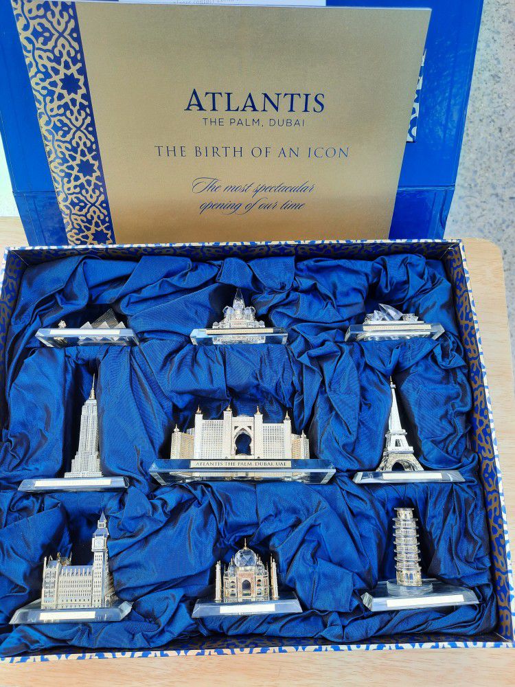Atlantis, The Palm Dubai, The Birth Of An Icon  New With Box