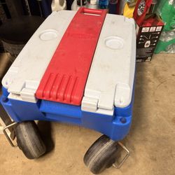 Rubbermaid Cooler 