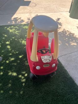 Little tikes red car