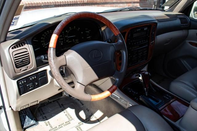 2000 Lexus LX 470