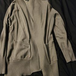 Women's Green Cardigan Size Medium 