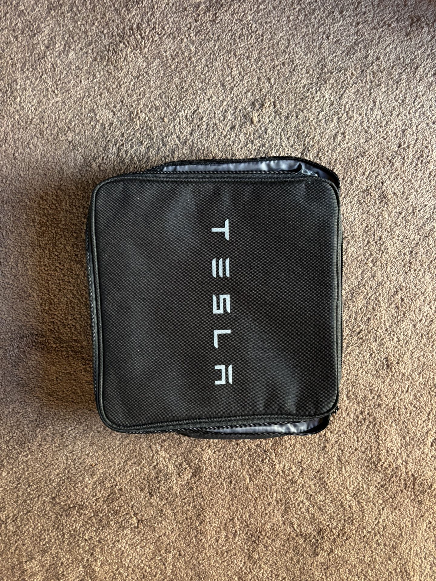 Tesla Mobile Charger