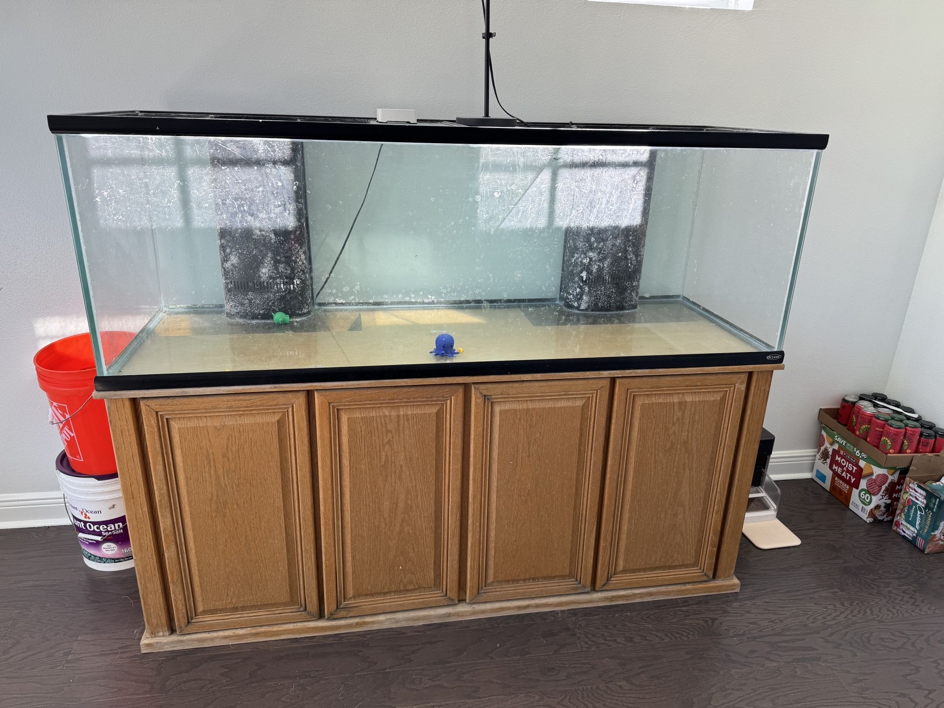200 gallon Aquarium