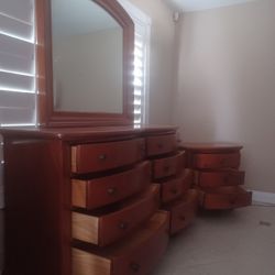 Solid Wood Sturdy Queen Bedroom Set Includes Dresser With Mirror, Night Stand And Queen Bedframe Good Condition 