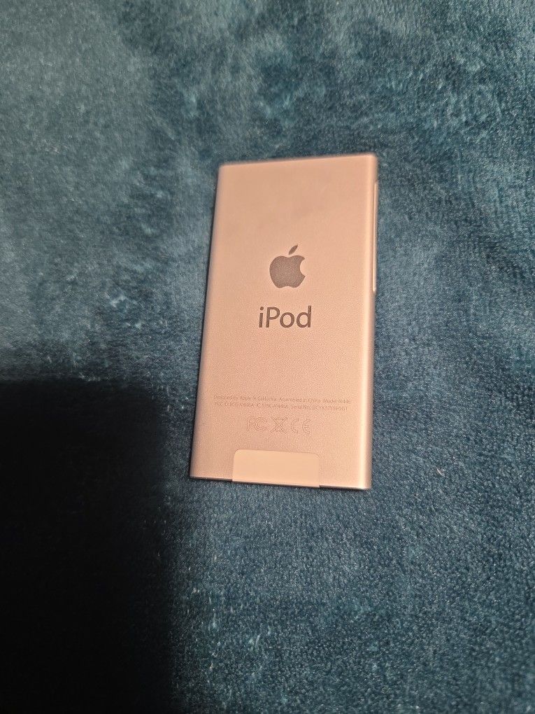 Ipod Nano 7th Gen Bundle