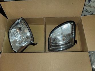 New Corner Parking Turn Signal Light Lamp Left & Right Pair Set for 2000- 2001 Tundra Truck "4