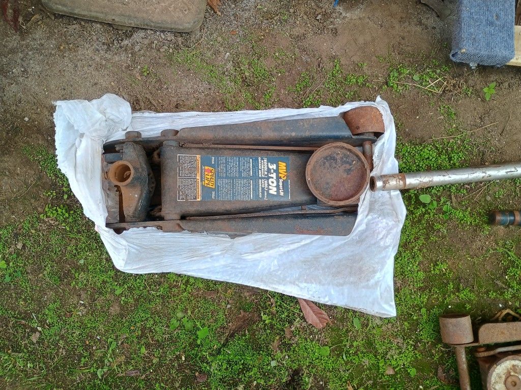 2 floor jacks for Sale