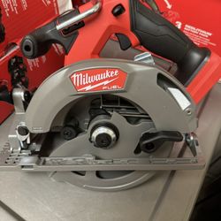 Milwaukee Circular Saw M18 FUEL 6 1/2
