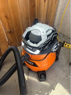 Vacuum rigid