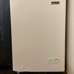 Magic Chef Freezer in White