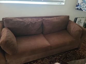 Super Comfortable Couch w/ fold out bed