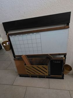1Thrive The Susan wall organizer