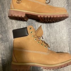 Size 8 Men Timberlands 