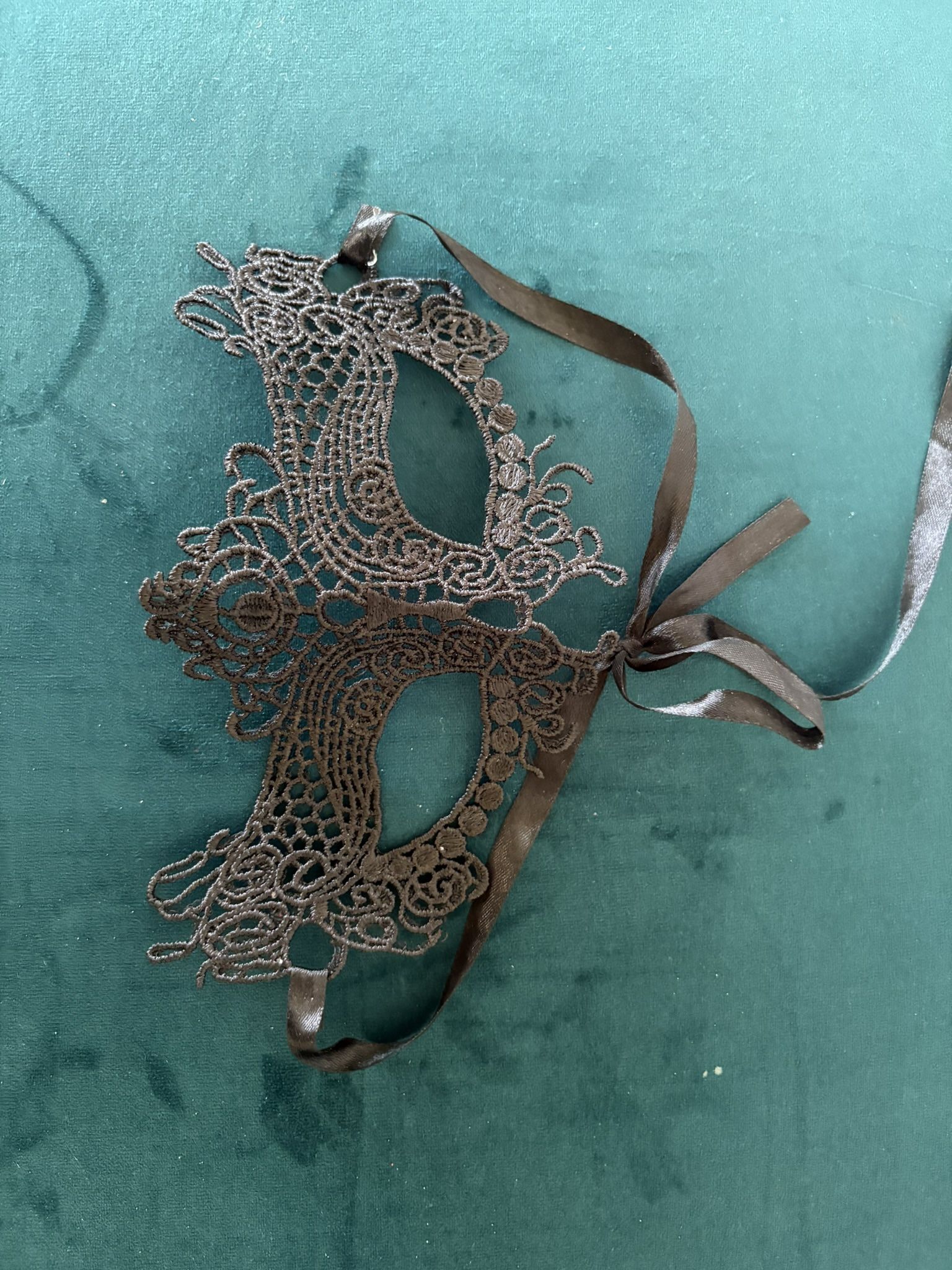 Elegant Black Lace Masquerade Mask